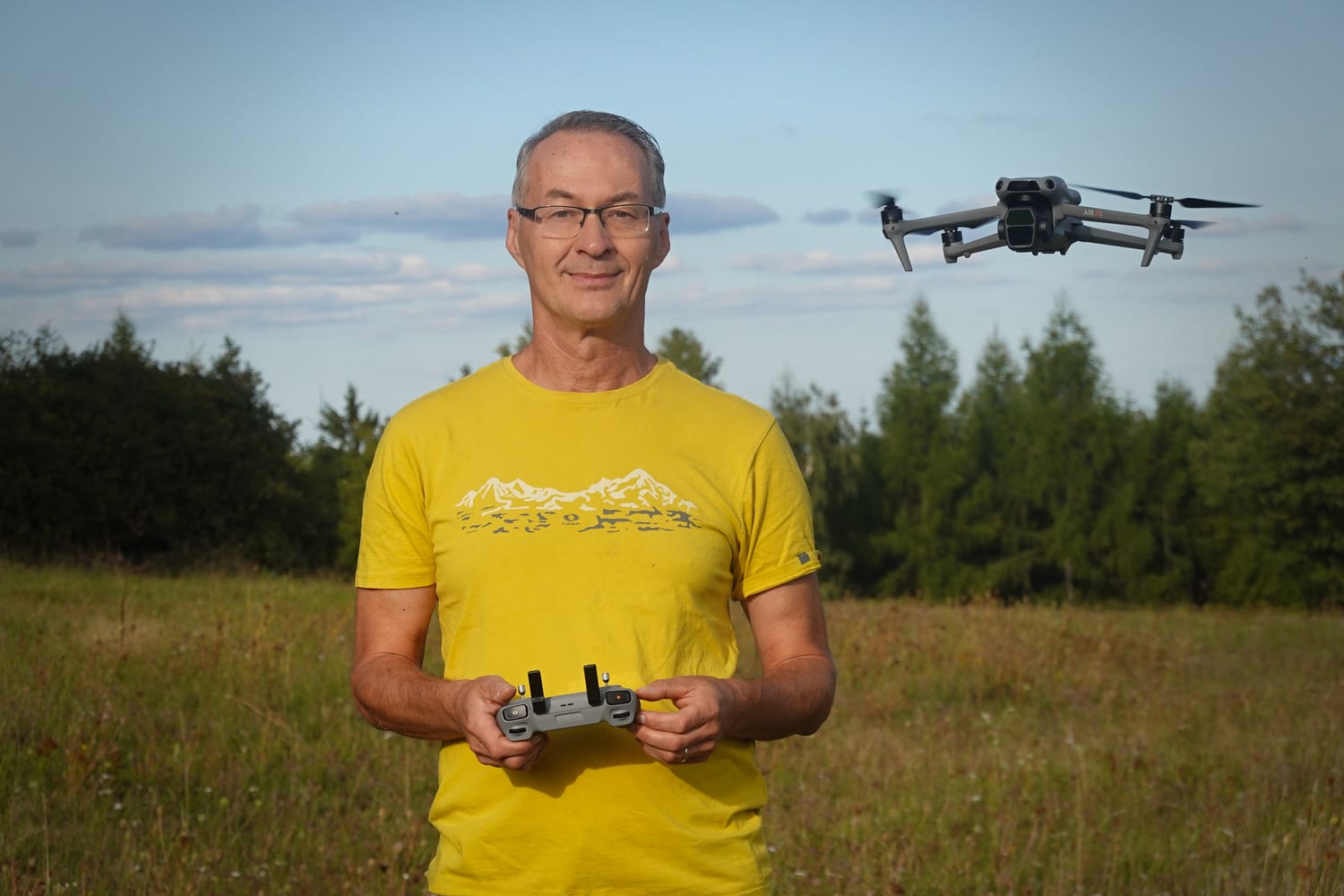 Tomáš Brouček s dronem - Brouček Drone Studio