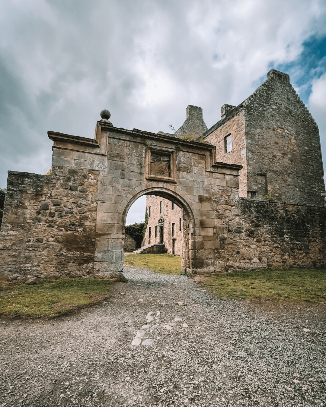 Midhope Castle: cómo visitar Lallybroch de Outlander