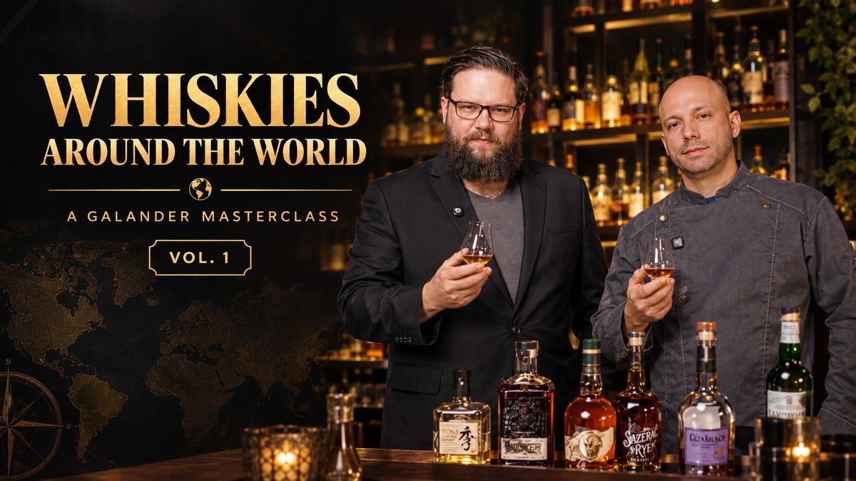 Dominik Galander und Jens Kümmerer mit den sechs Whiskys der Masterclass