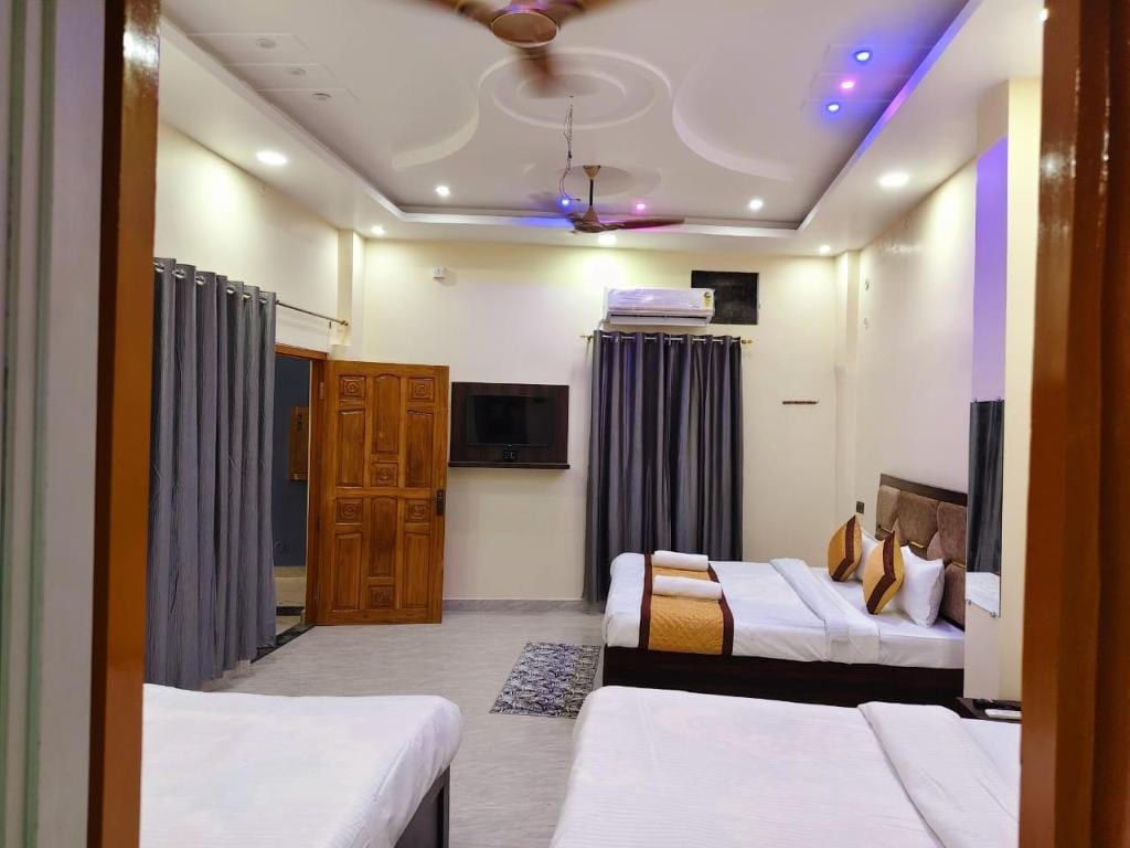Family Room 2