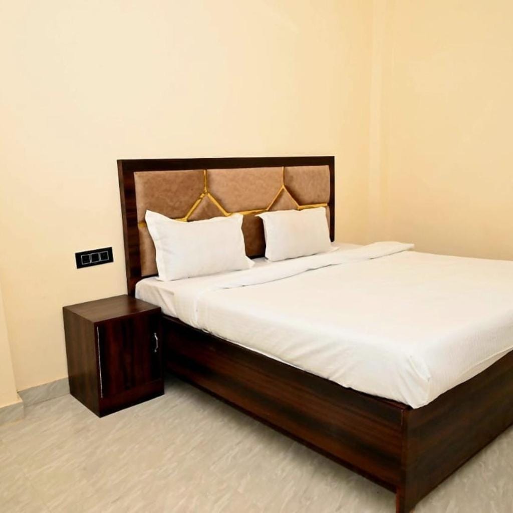 Family Room 3