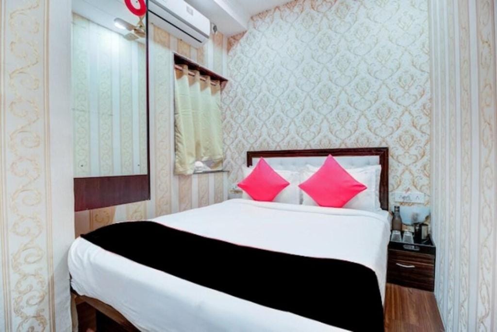 Super Deluxe Room 2
