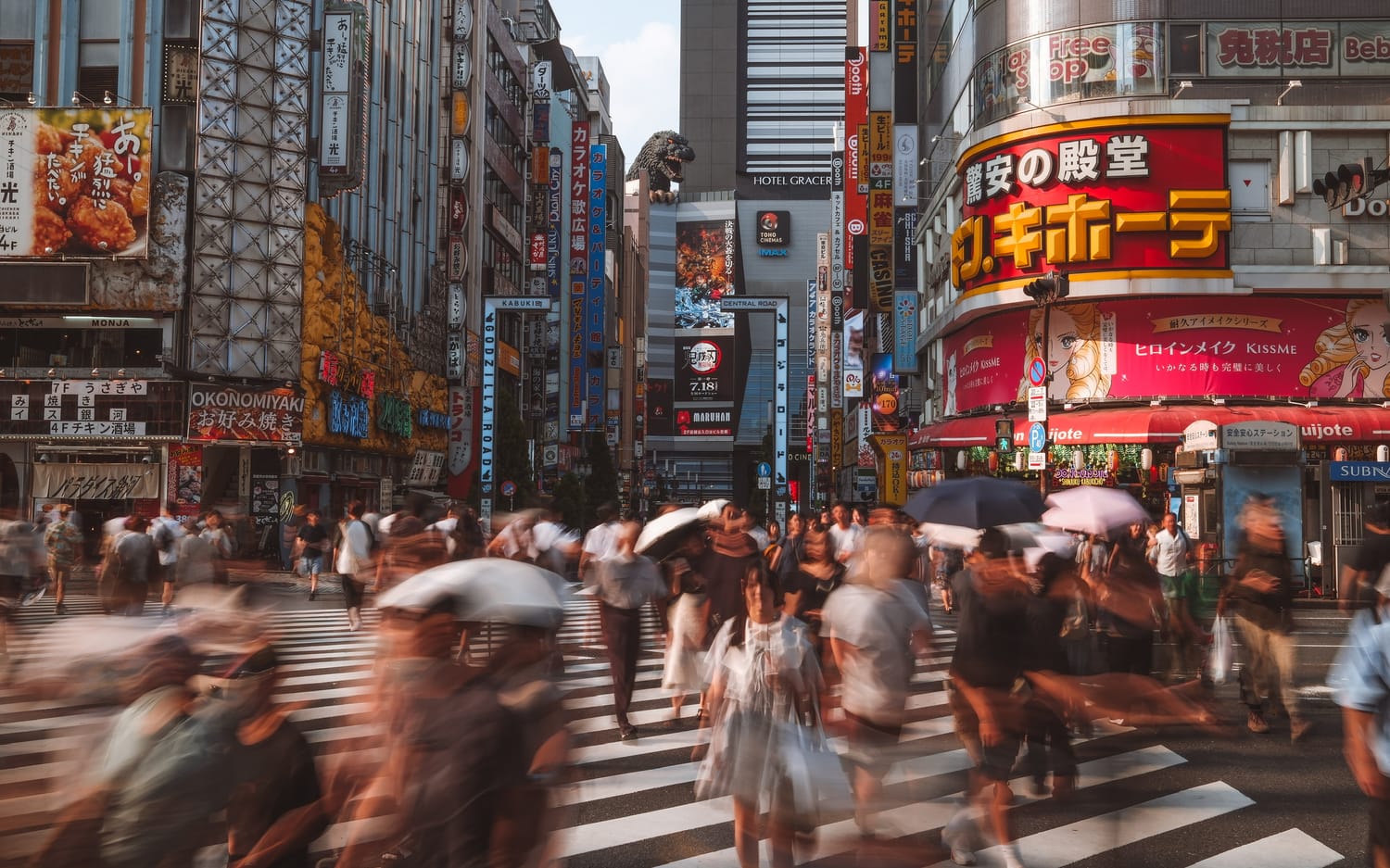 Godzilla's Crossing: long exposure at Kabukicho's intersection, Shinjuku, Tokyo