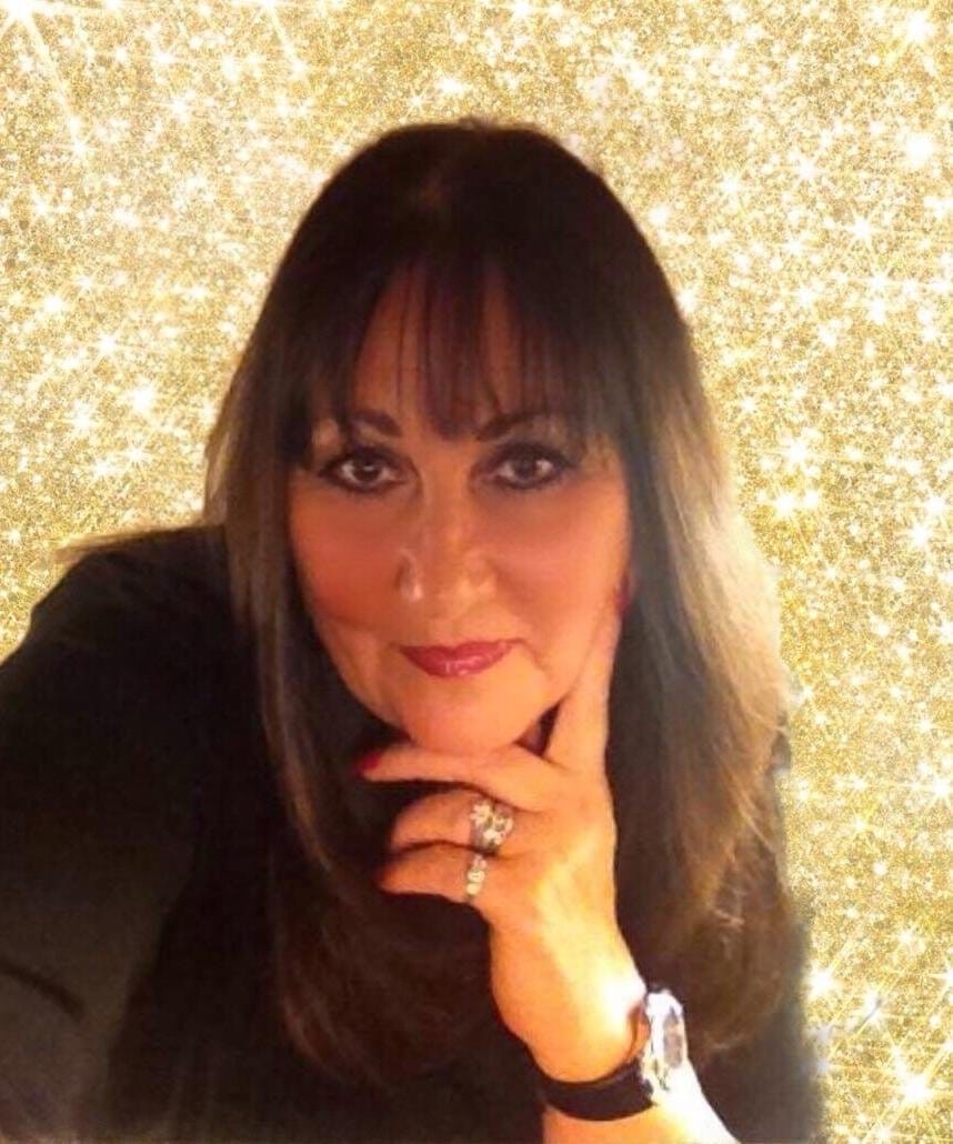 Gloria Pyne, Spiritual Medium