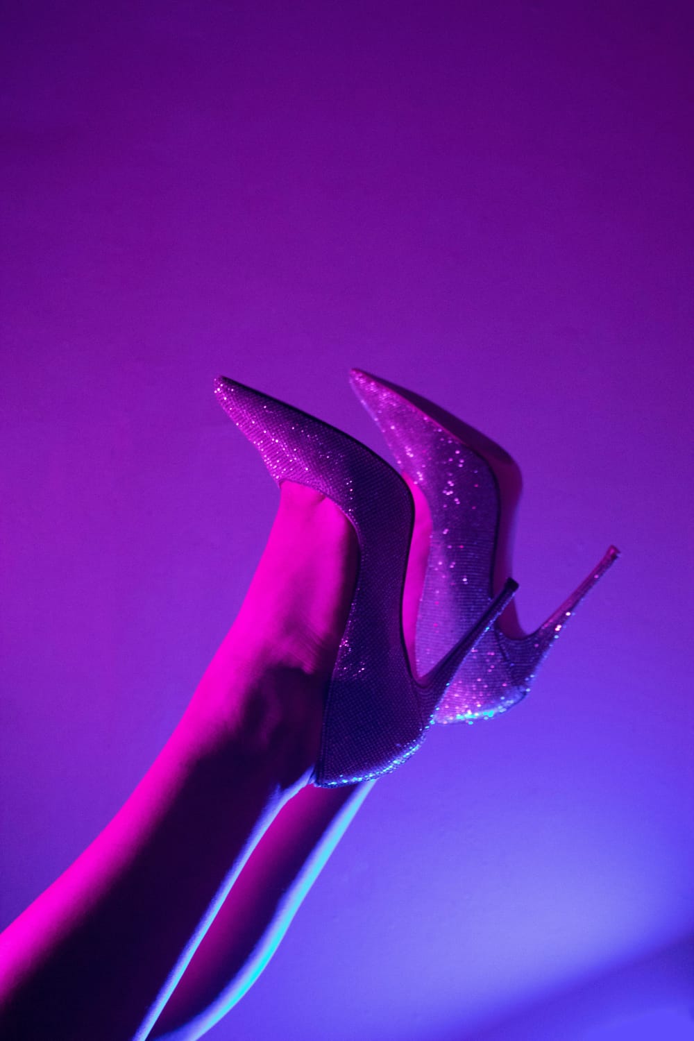Femme en chaussures à talons pendant un cours d'initiation au Heels à Lyon Sud
