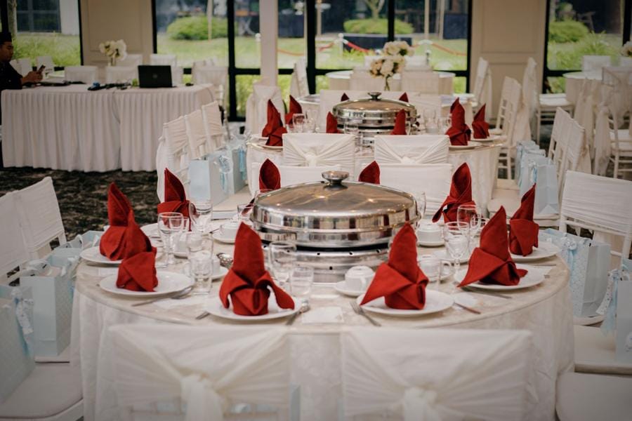 Guest table styling with dome service