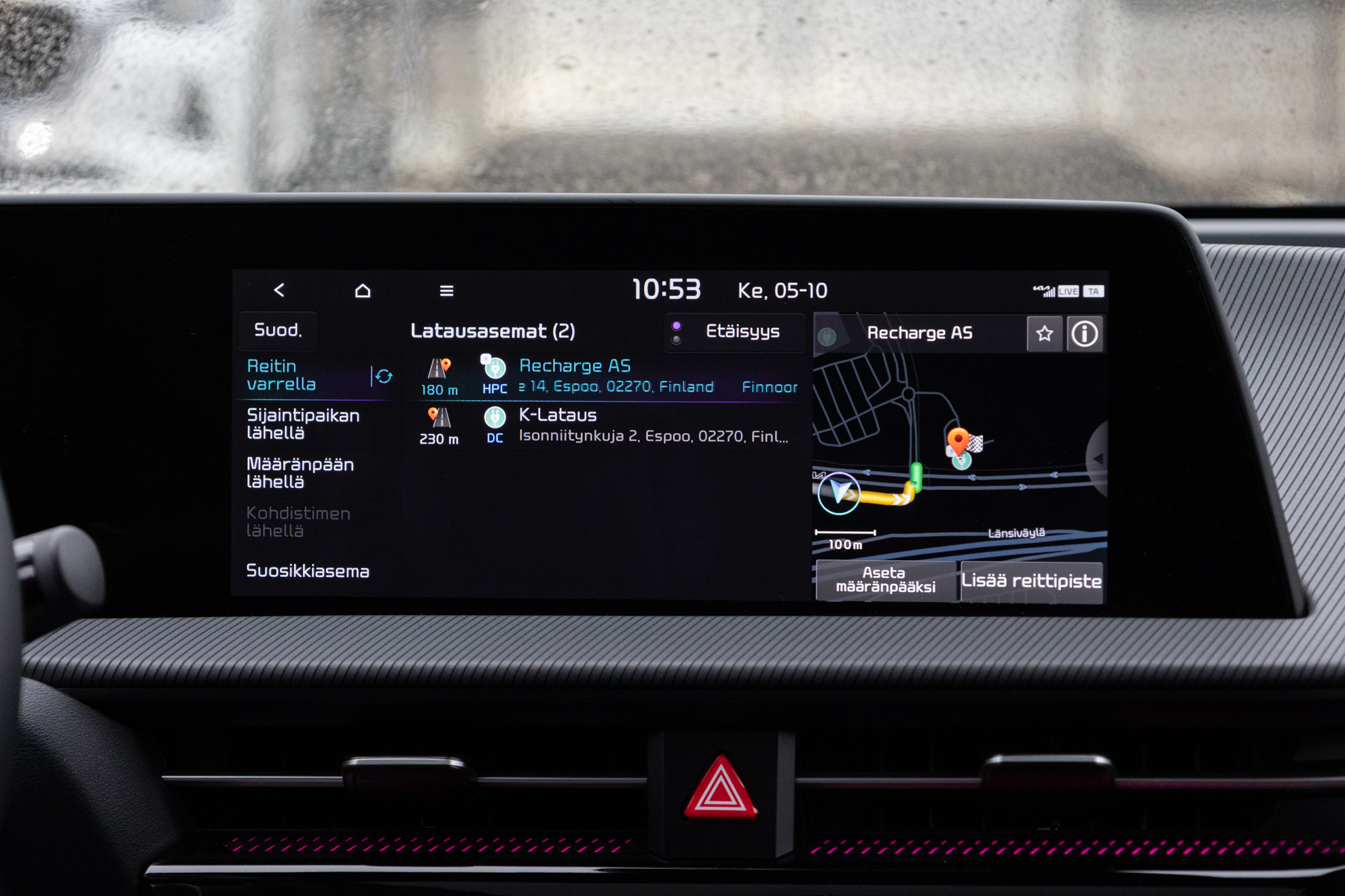 800 voltin arkkitehtuuria hyödyntävä Kia EV6 kykenee jopa 240 kW:n lataustehoon sopivissa olosuhteissa, ja nyt tarjolle tulevalla päivityksellä parannetaan toteutuvia lataustehoja myös viileissä olosuhteissa.