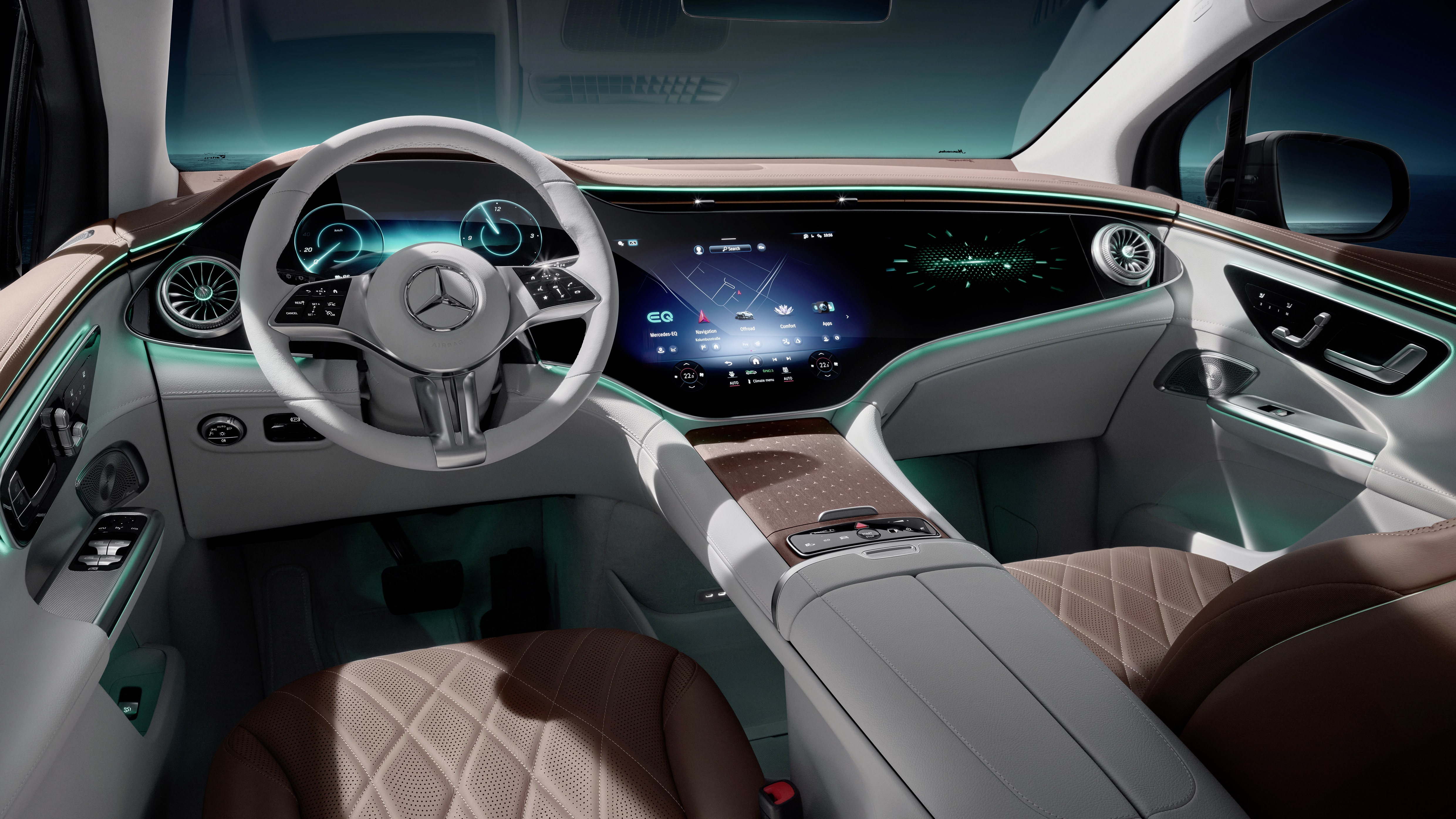 Uusi Mercedes-EQ EQE SUV - ohjaamon ilme tuttu Mercedes-EQ EQS:stä