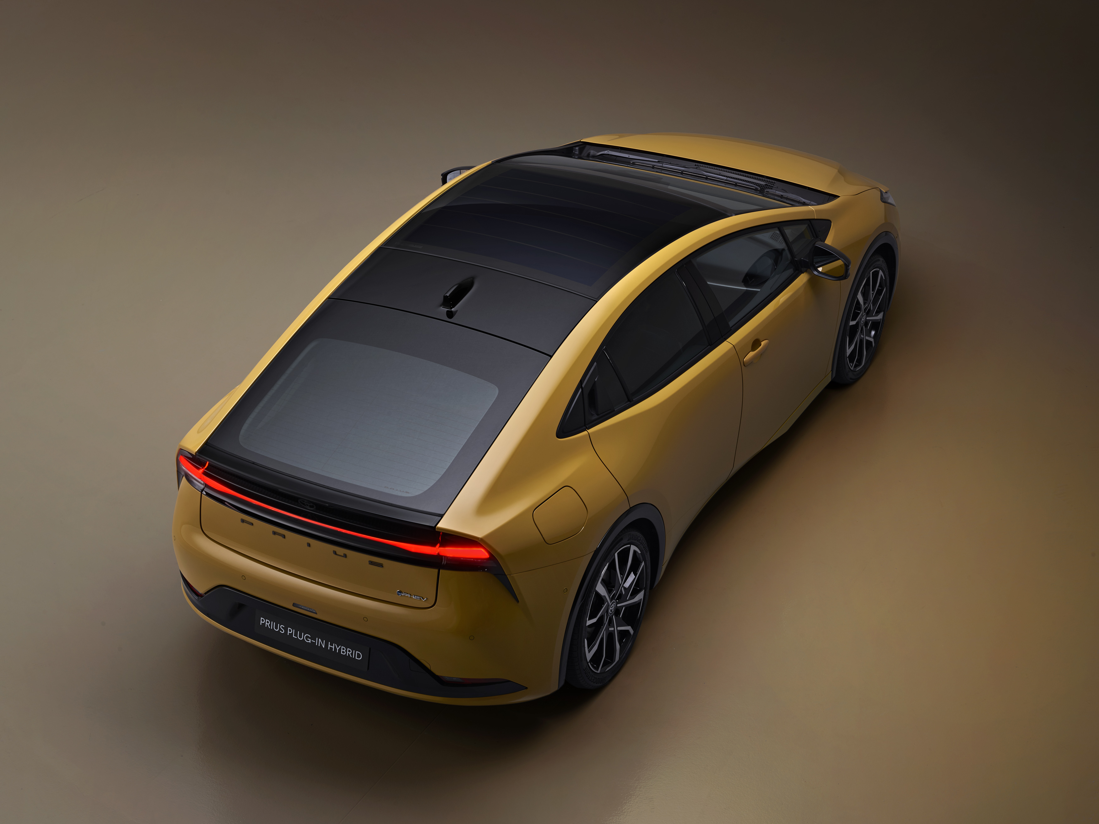 Täysin uusi Toyota Prius 2023