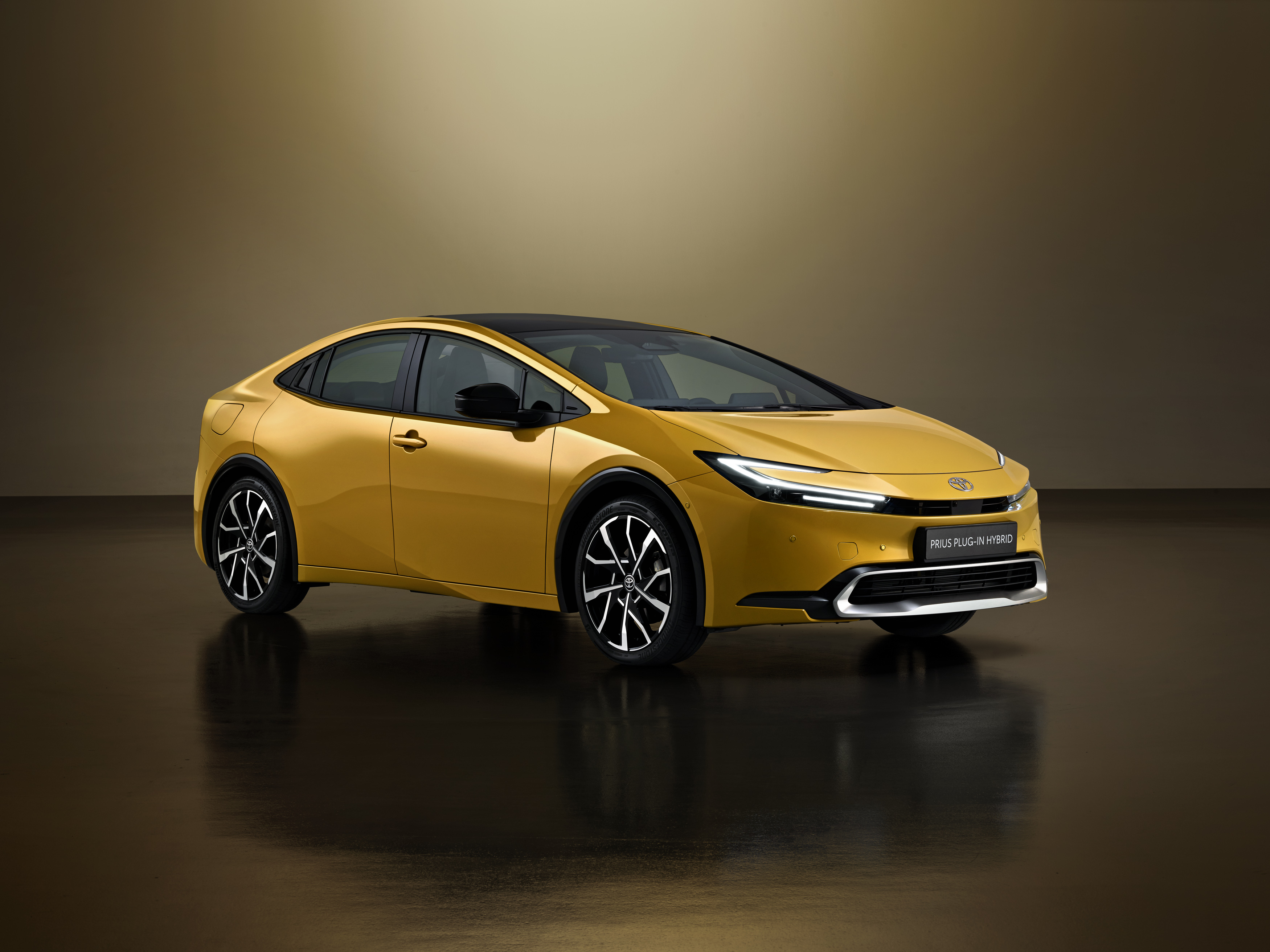 Täysin uusi Toyota Prius 2023