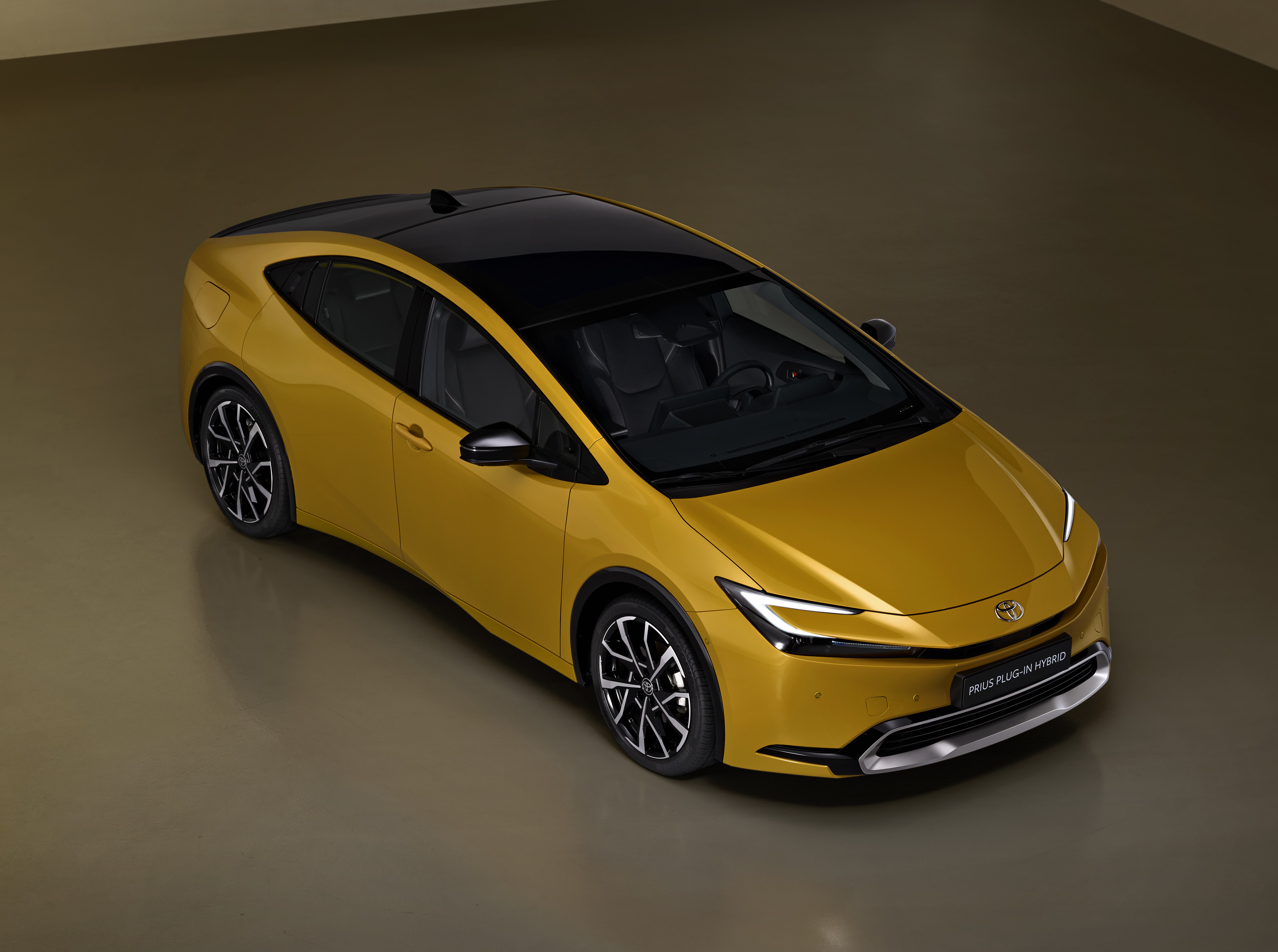 Täysin uusi Toyota Prius 2023