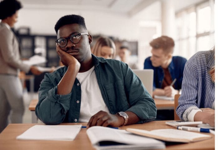Pourquoi les cours d'anglais classiques ne marchent pas