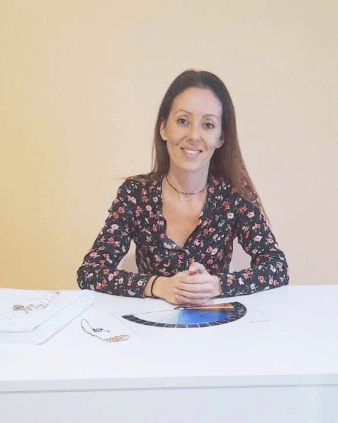 Sabrina Créquy magnétiseuse radiesthésiste auteure et formatrice de magnétisme de pendule 