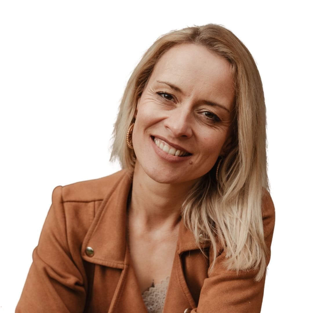 Médiumnité, développement personnel, éveil spirituel, chroniques médiumniques, initiation spirituelle, voyage intérieur, expériences médiumniques, connexion à l'invisible, hypersensibilité, épanouissement personnel, transformation spirituelle, formation en médiumnité, accompagnement spirituel, méditation de connexion, Betty Brochet