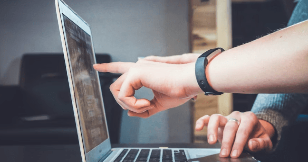 Child focused on a logical problem