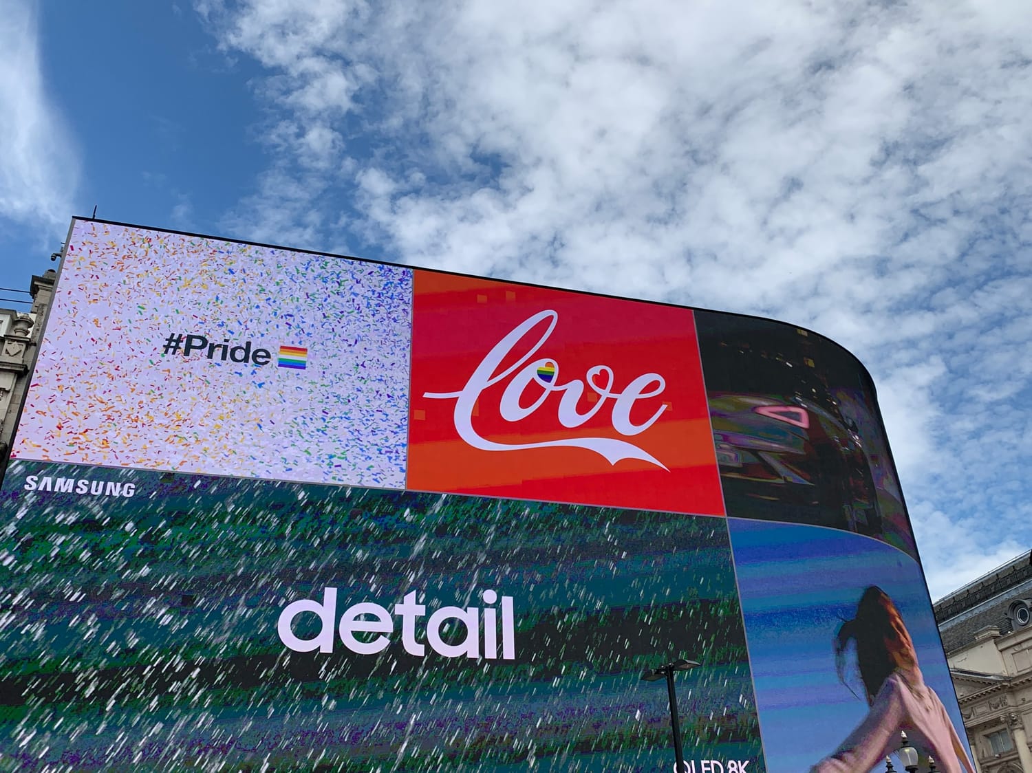 Massive 3D billboard in a busy metropolitan crossing
