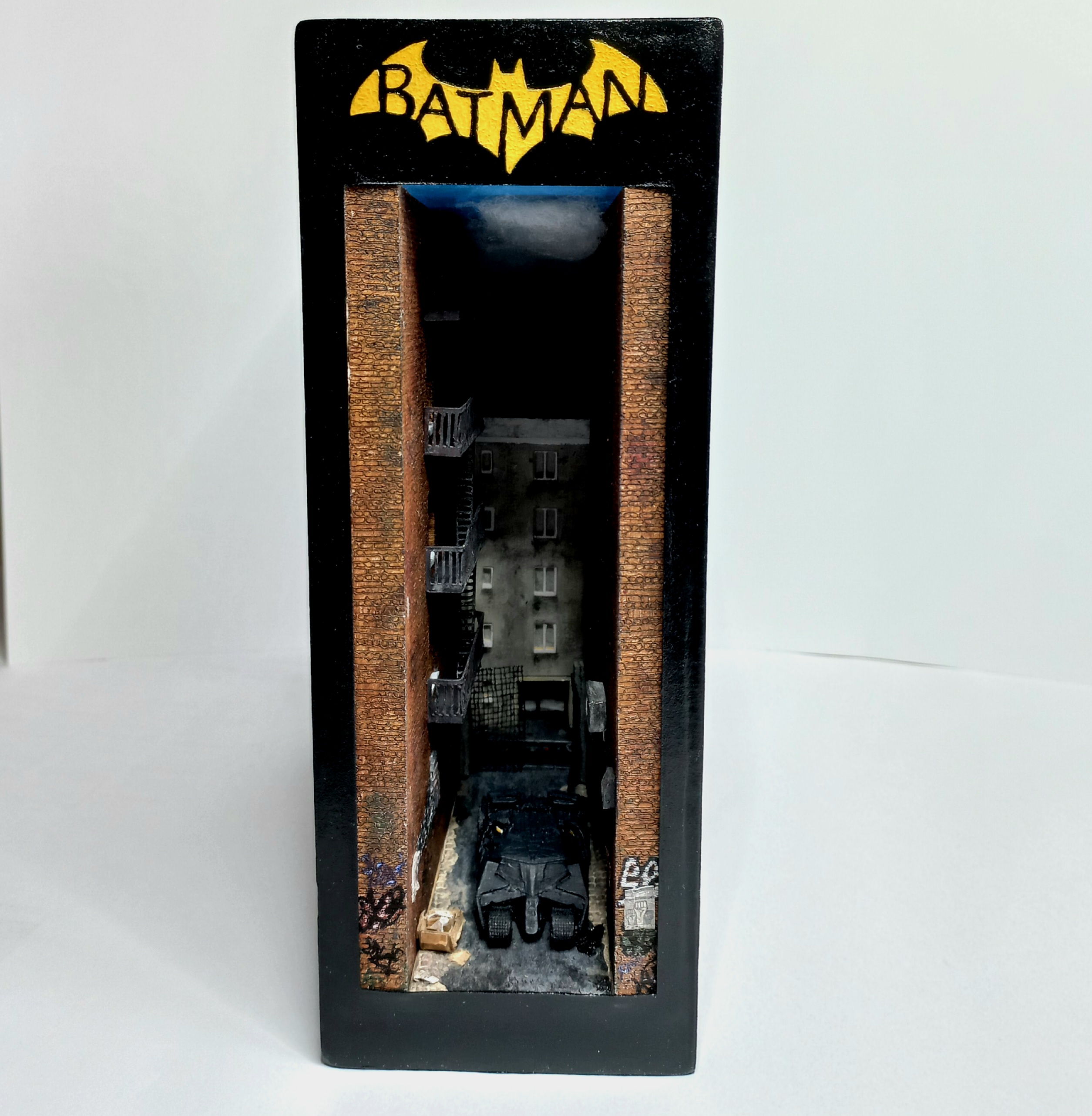 Booknook Batman Dark Knight Miniature Un Monde Parfait