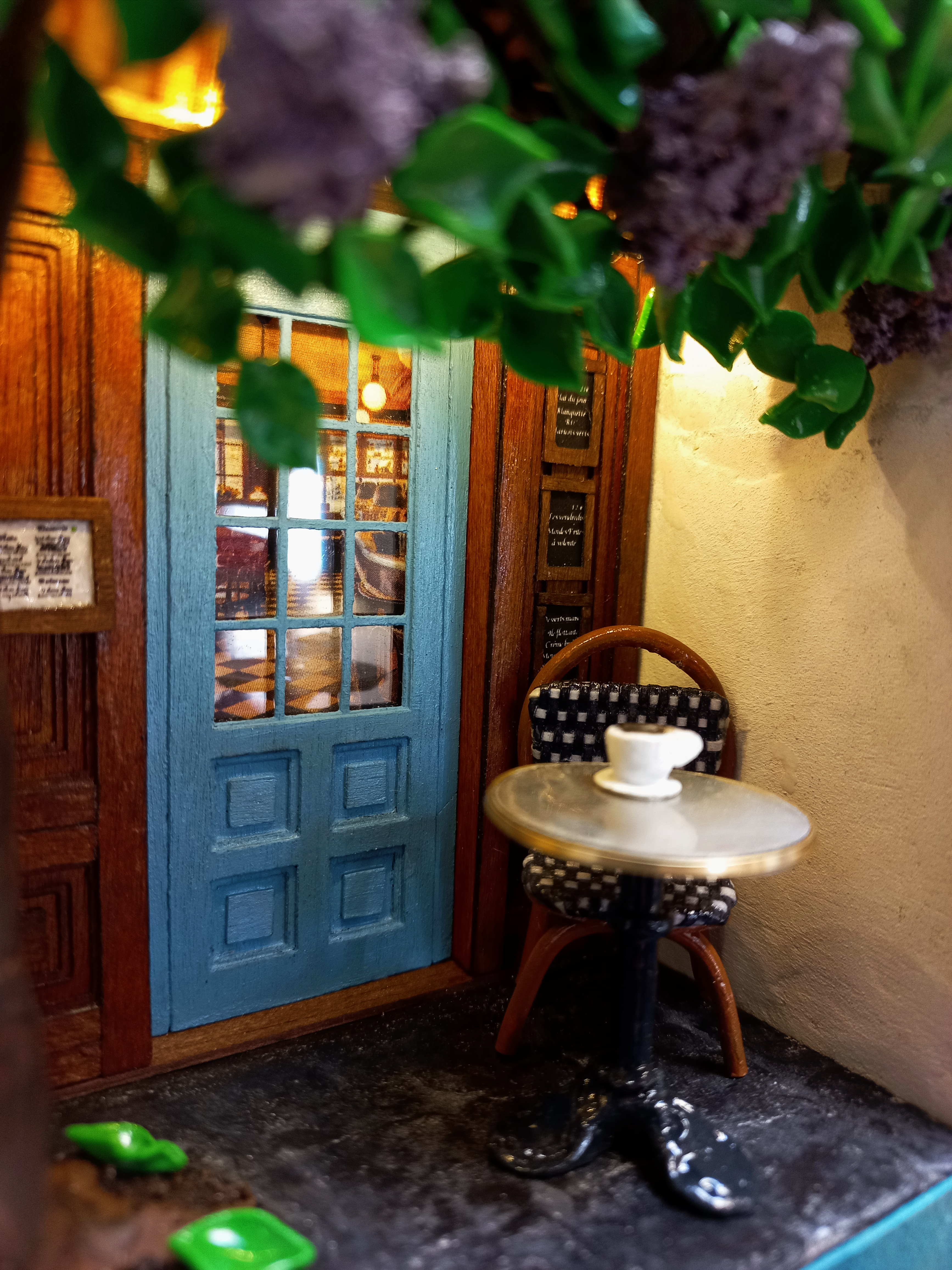 Booknook Paris Hemingway Miniature Un Monde Parfait