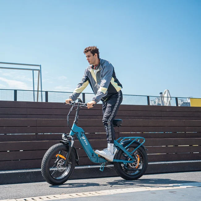 DYU FF500 Folding Fat Tire Electric Bike Lifestyle L