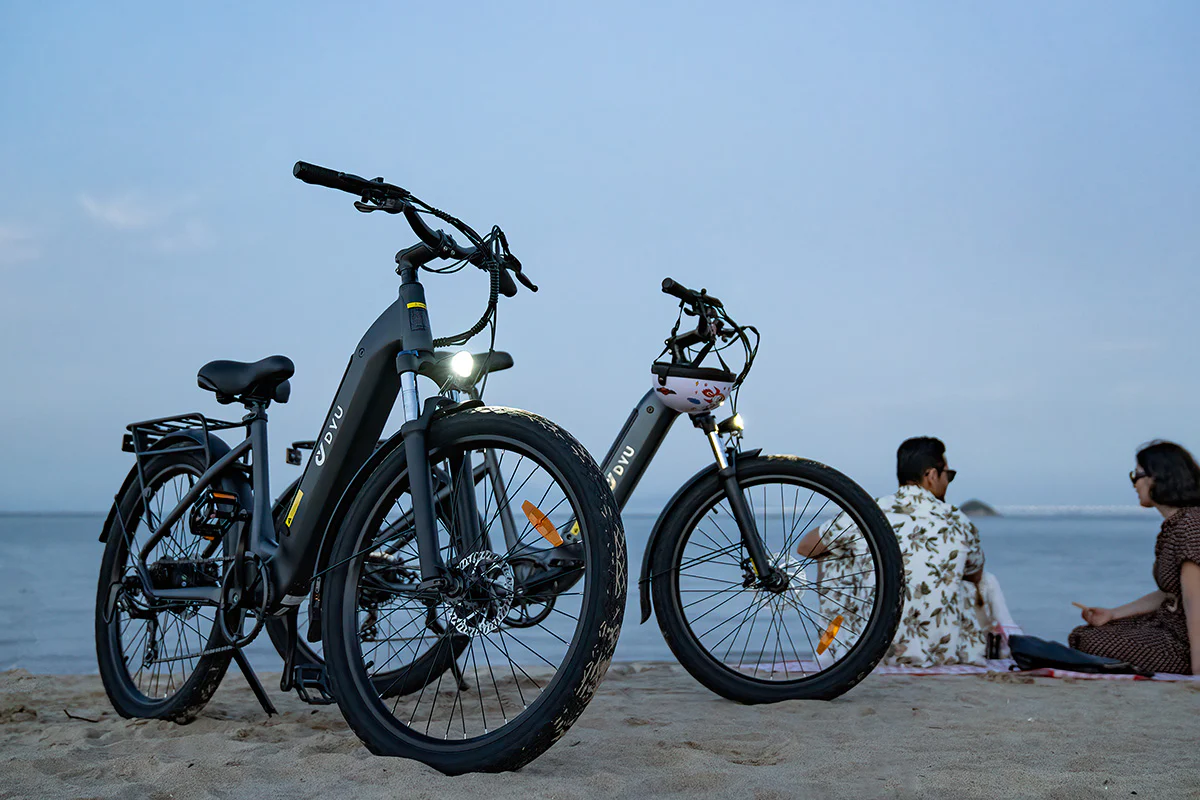 DYU C1 26 Inch City Electric Bike Lifestyle Beach Lights FR
