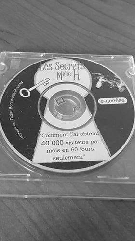 Le CD du premier infoproduit de Stéphanie, vendu par la poste.