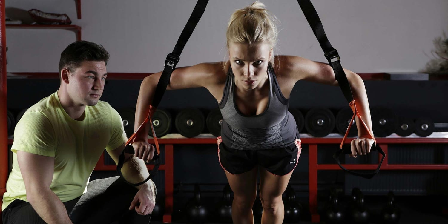 Personal trainer helpt klant met afvallen in Breda bij Basic-Fit