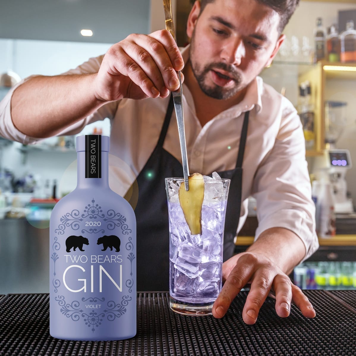 Bartender serving Two Bears Gin – promotional brand experience