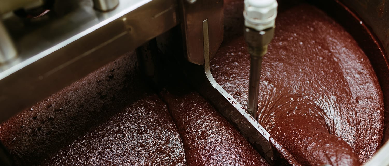 Chocolate mixing machine – Heavenly Luxury Chocolate FMCG production