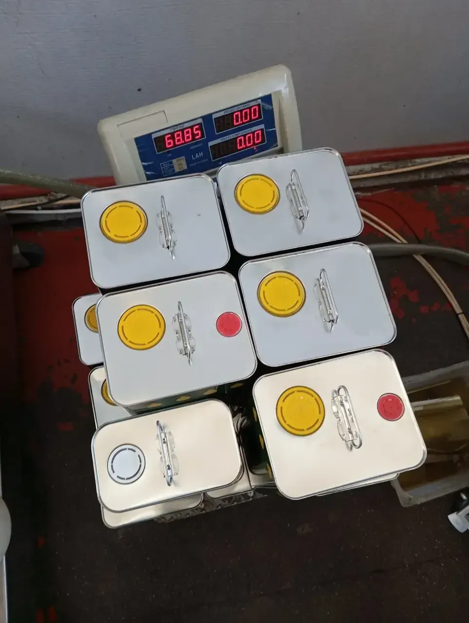 Total EVO oil in can