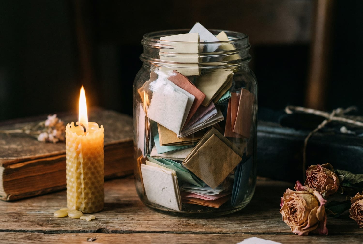 Bocal gratitude couple papiers messages romantique hiver