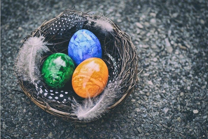 Ovos coloridos de Páscoa
