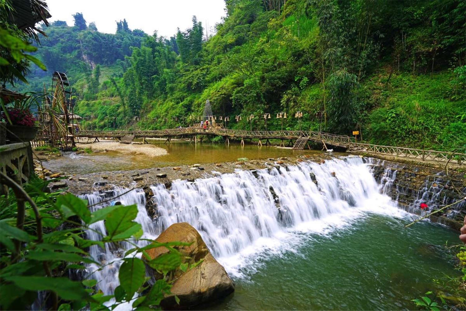 WASSERFALL · SAPA