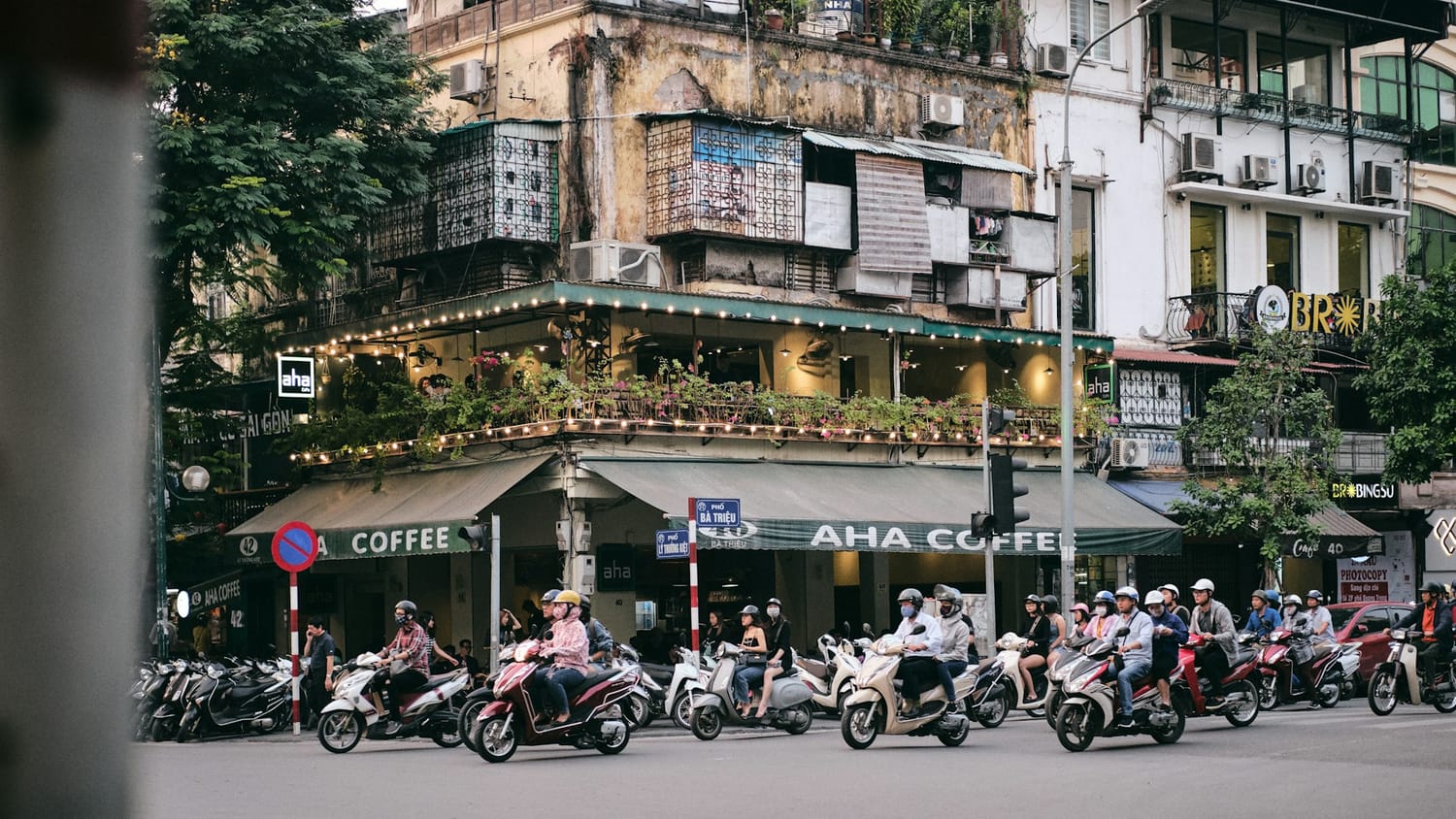 ALTSTADT · HANOI
