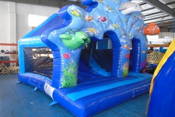 CHATEAU GONFLABLE - LOCO ANNIV ANIM 38 ISERE