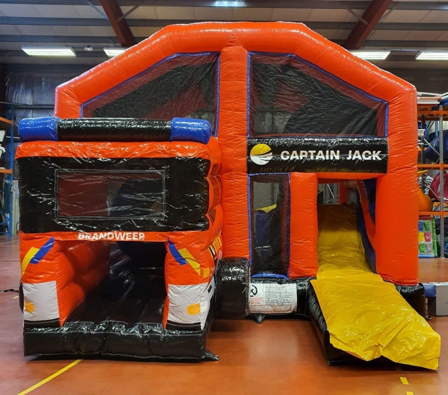 LOCATION CHATEAU GONFLABLE - ISERE ANNIV ANIM