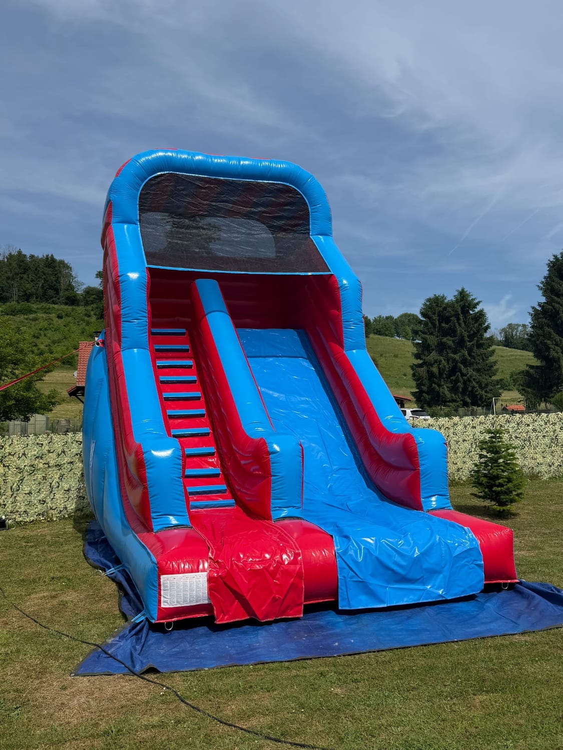 CHATEAU GONFLABLE - CHATEAU FORT ANNIV ANIM 38 ISERE