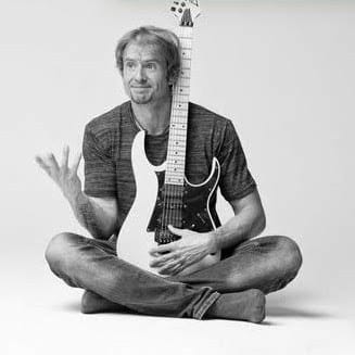 Maze Sire, Gitarrenlehrer bei Guitar Campus