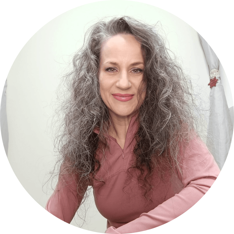 Daniela Ivan | Consultant în Sănătate 3D: Mișcare, Nutriție & Mindset Fondatoarea DaivdaFit — „O viață mai sănătoasă începe acum!”