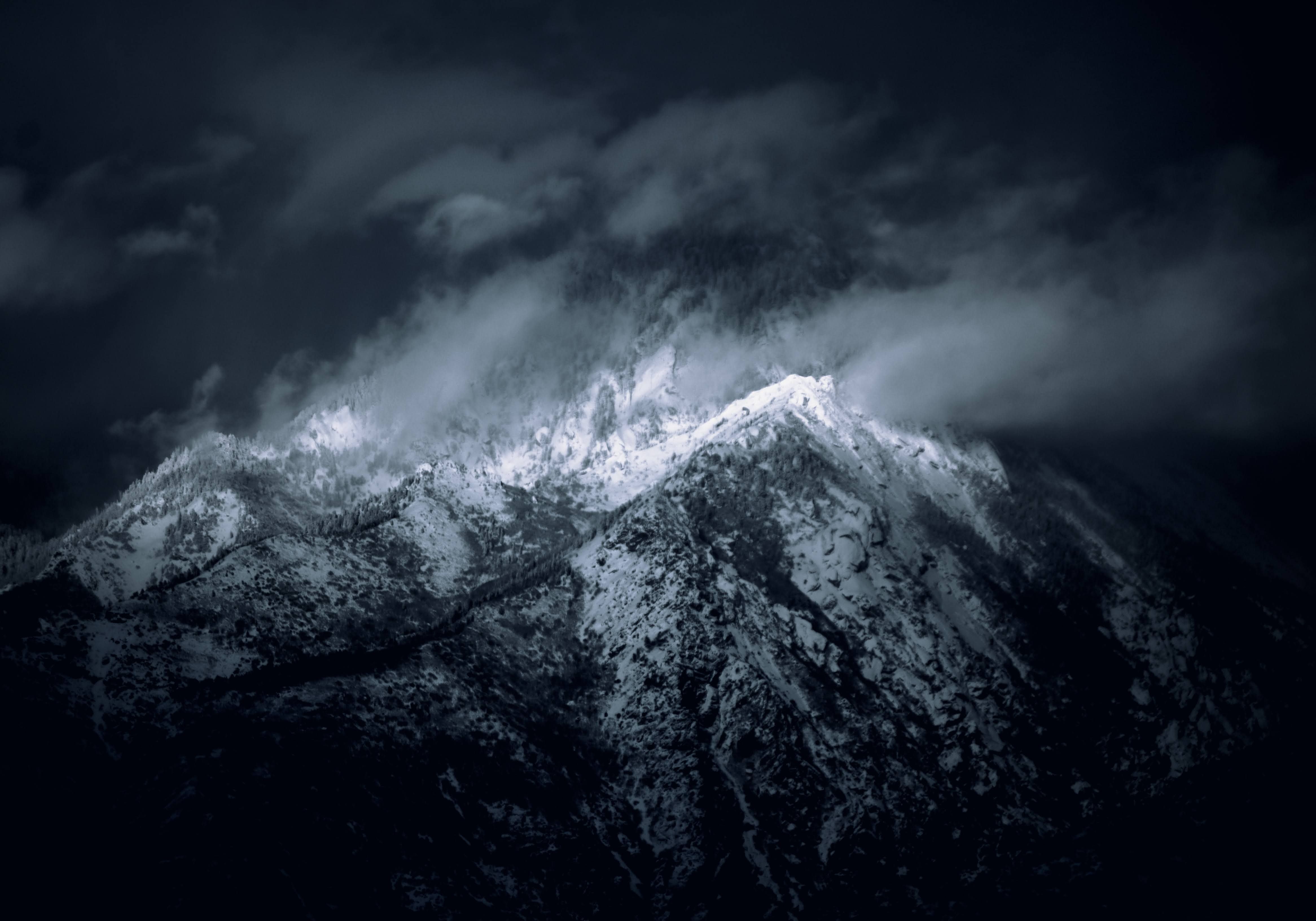 Night Photography Mastery: Drew Deltz's Tips for Turning Likes into Leads