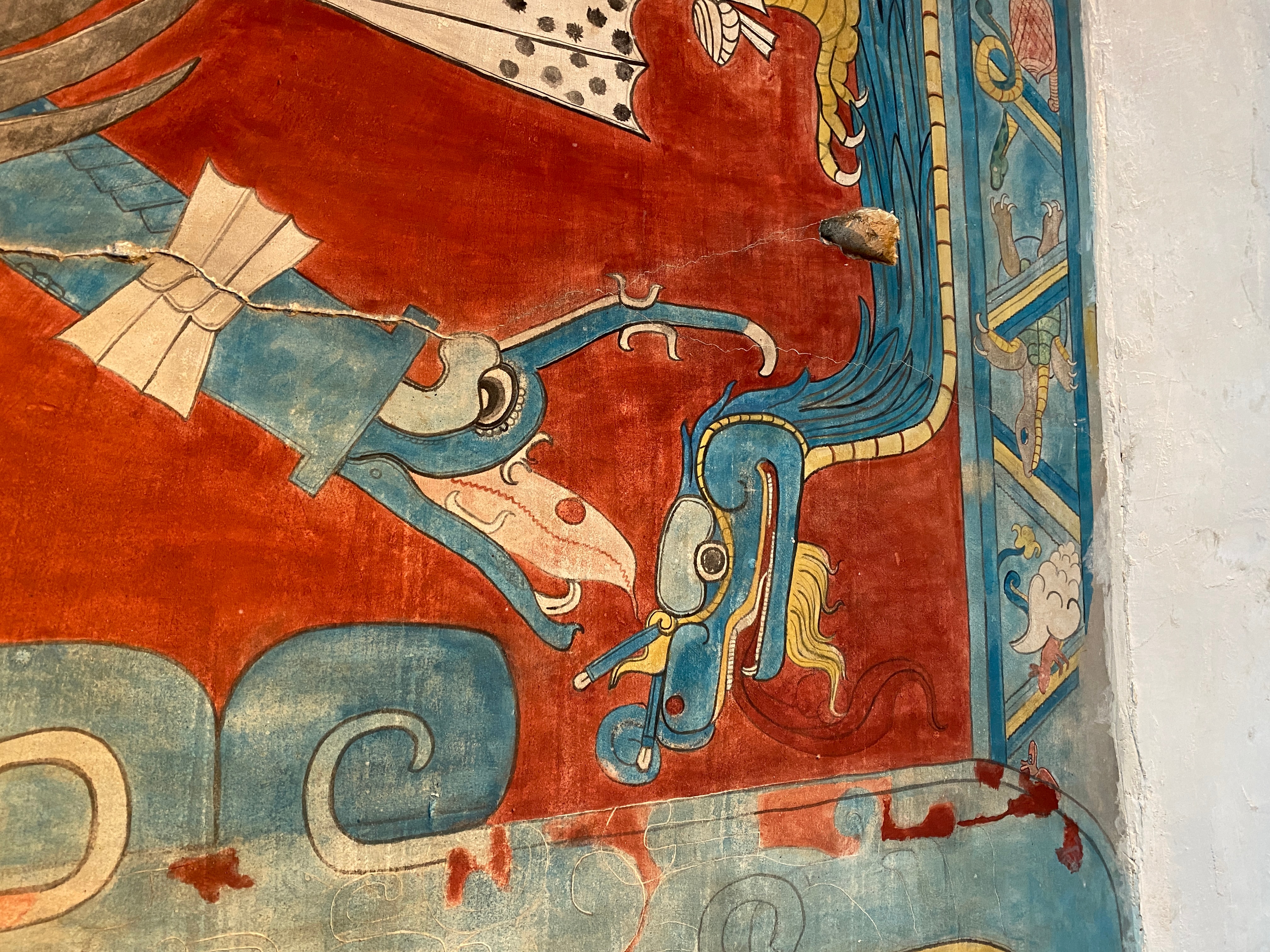 Extremely happy snakes from Mexican antiquity | The Orthodox Snake Writing Agency