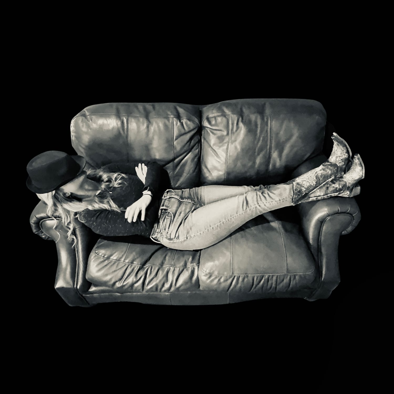 She Still Loves Her Mama