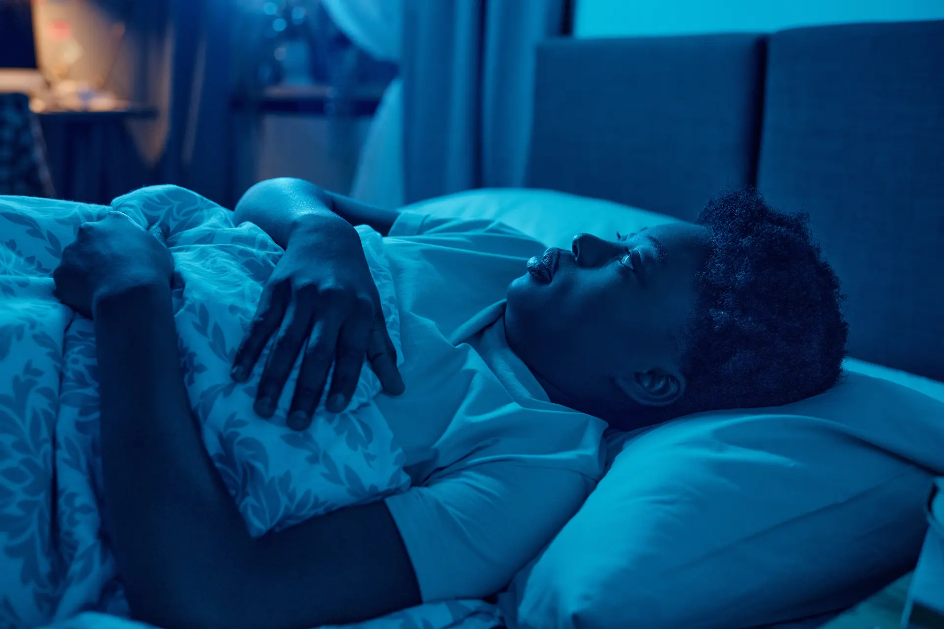 Woman awake without sleep hypnotherapy
