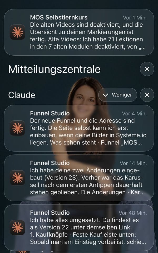 Echter Screenshot: Mitteilungen von Claude auf Elenas Handy, das Funnel Studio meldet sich mit fertigen Ergebnissen