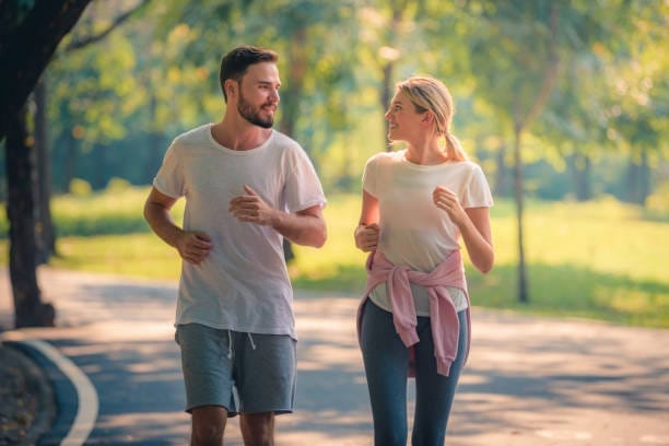 Is it Better to Walk in the Morning or Evening, walking in the evening, morning walk, evening walk, morning walk vs evening walk
