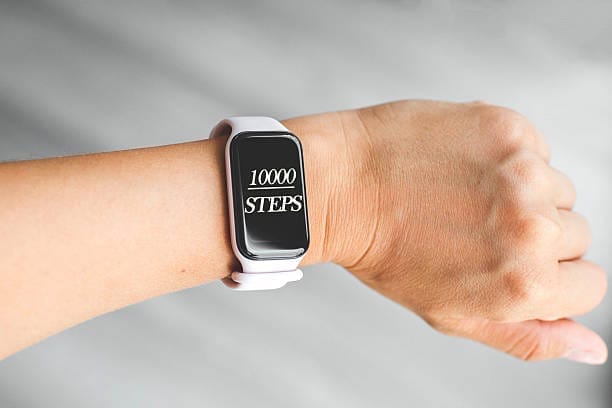 10000 steps a day, how to stay active at a desk job, 