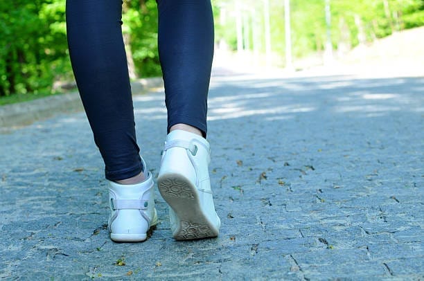 does walking help reduce stress, walking reduce stress, walking for stress relief