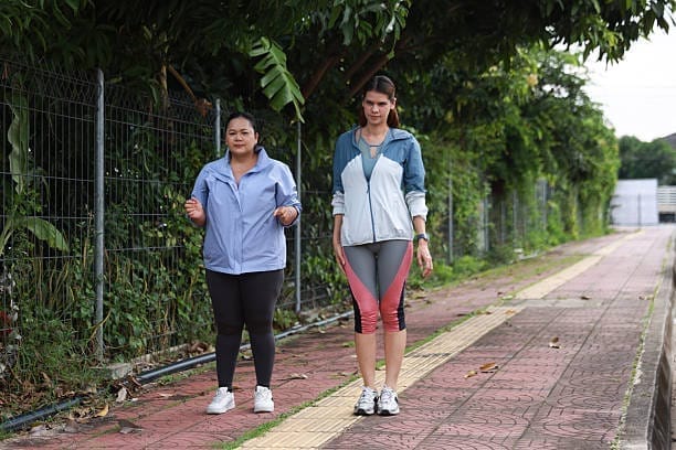 does walking help reduce stress, walking reduce stress, walking for stress relief