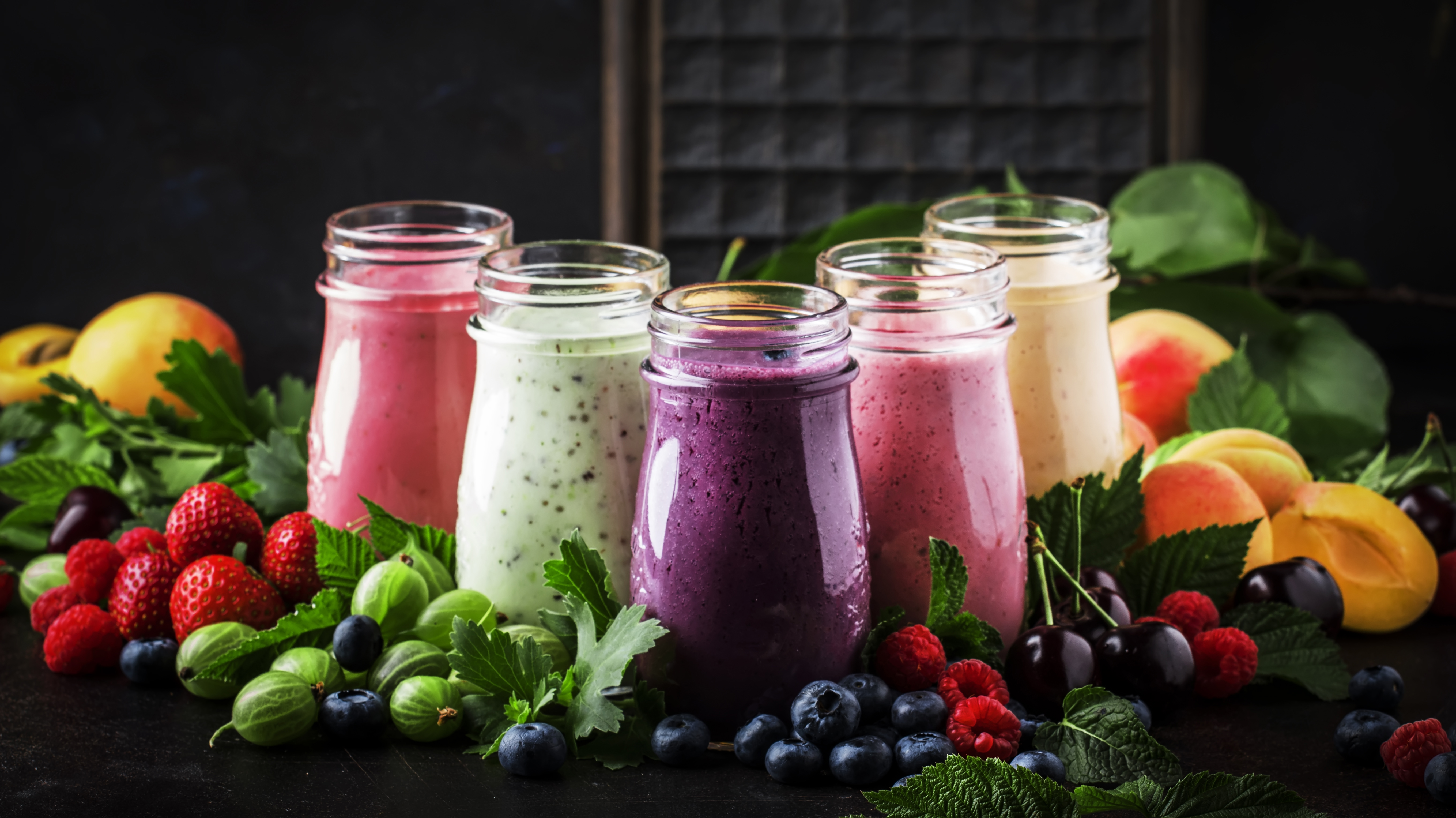 smoothie with their ingredients