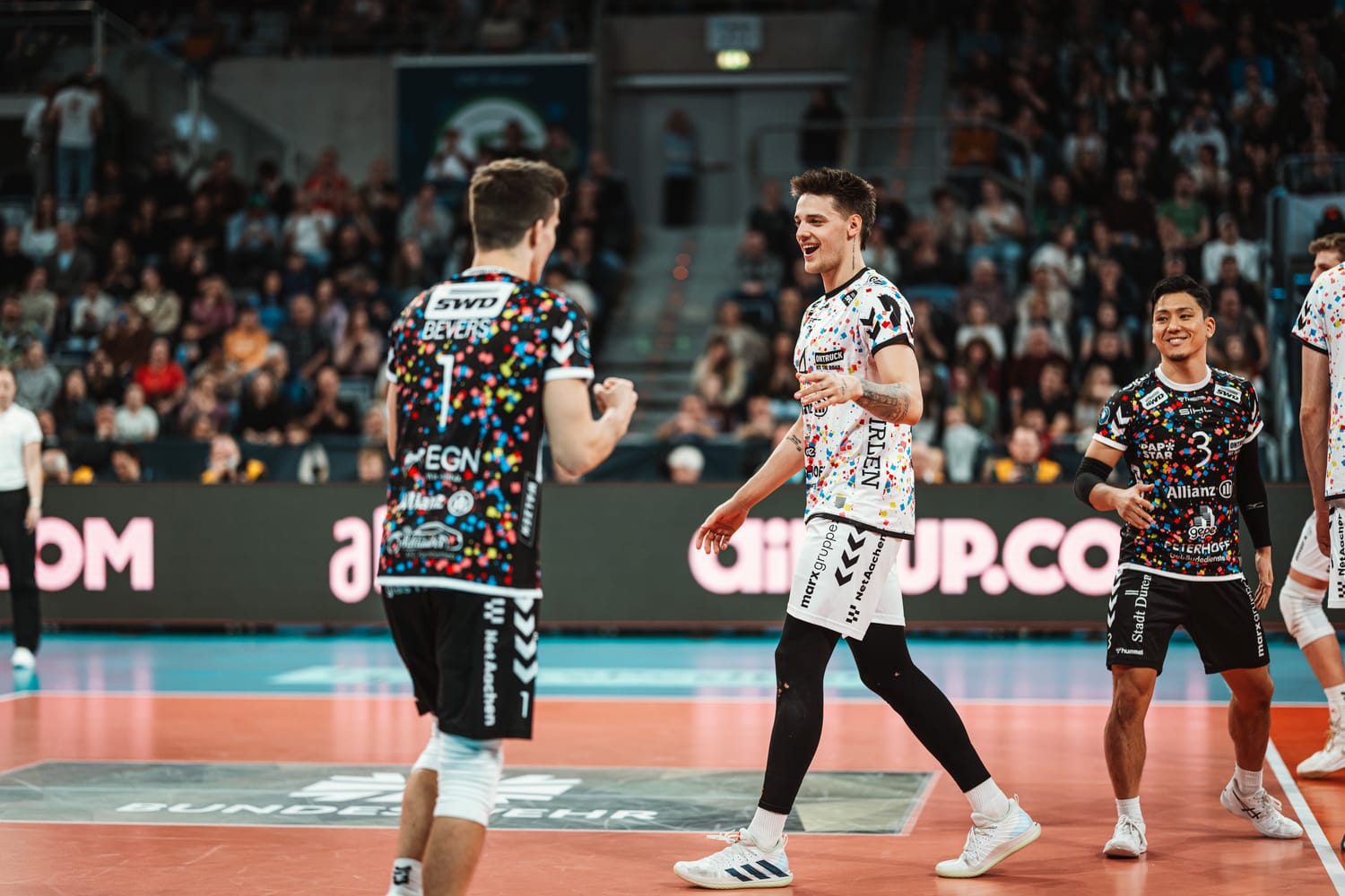 Lennart Bevers und Gregor Pernus beim DVV-Pokalfinale 2025