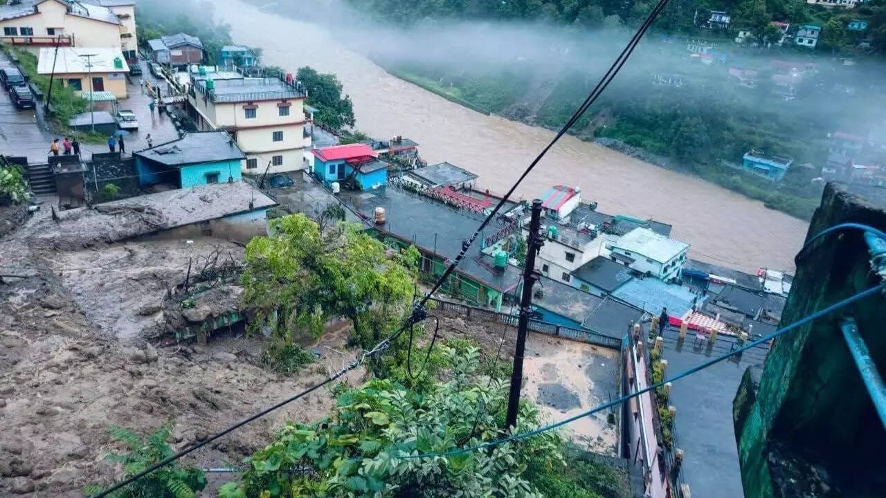 Uttarakhand Cloudburst in Dehradun: Heavy Rains Trigger Flash Floods, Red Alert Issued